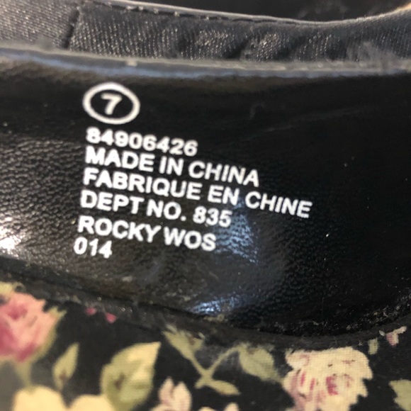 Rocky - Black Satin Heels - Size 7 - Picture 3 of 4